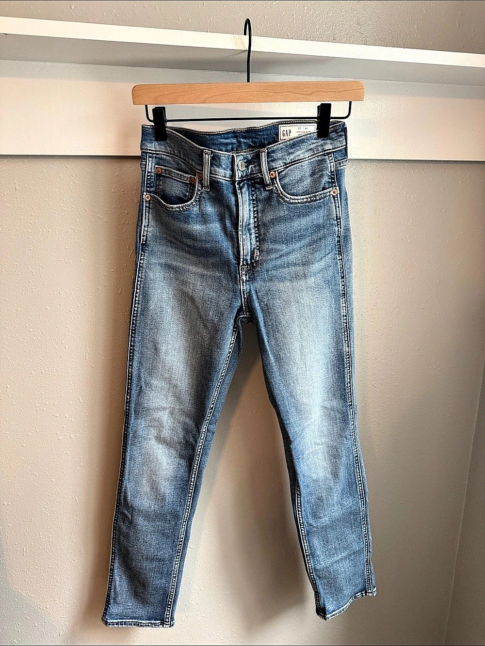 Gap High Rise Vintage Slim Jeans  27 Long